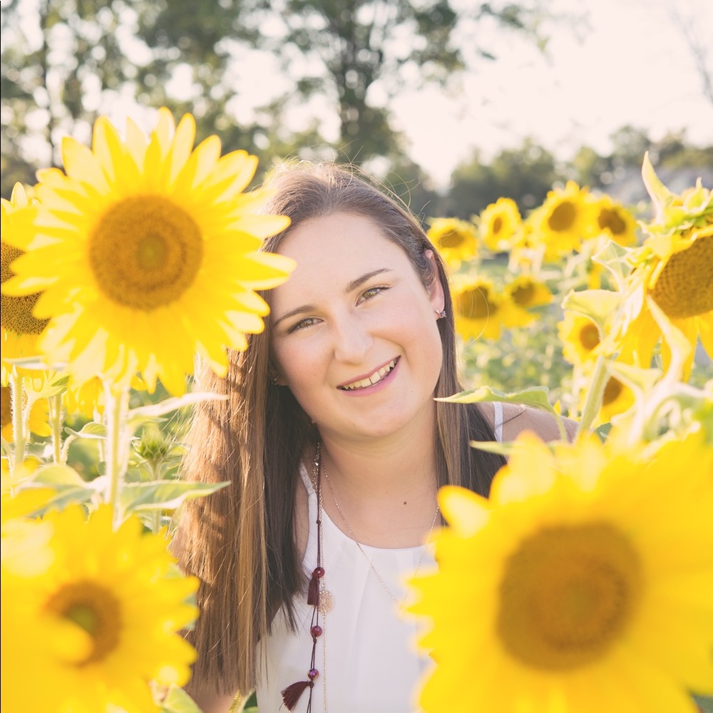 Meet your Posher, Hannah